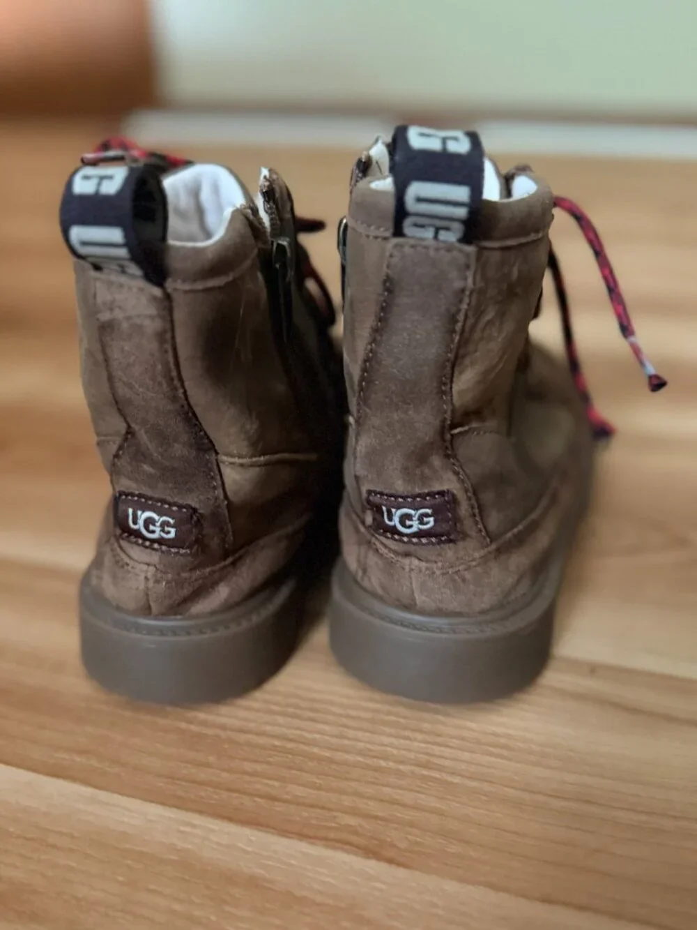 UGG Robley Weather Boots – Boys' Big Kids Size 4